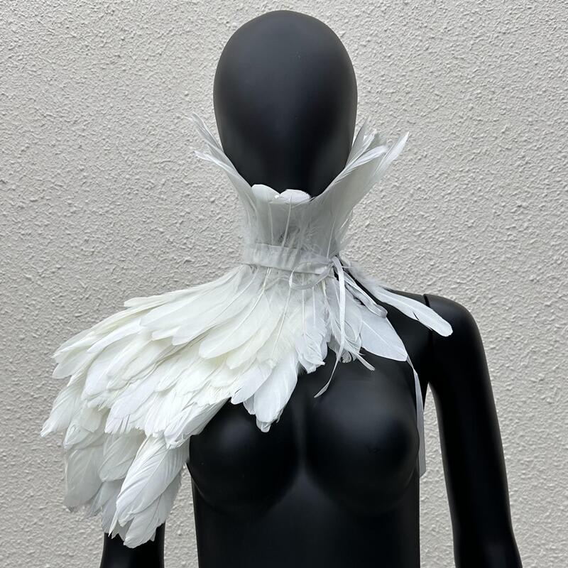 Women Accessories In Amazon - Capa gótica de plumas de un